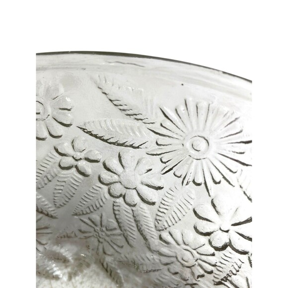Vintage 1940s Floral Indiana Pressed Glass Ornate Daisy Serving Bowl 7.5” - Picture 4 of 8